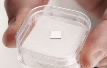 A photo of a quantum diamond.